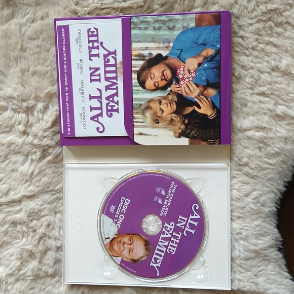 The original All in the family DVD set season 4. - Picture 4 of 5